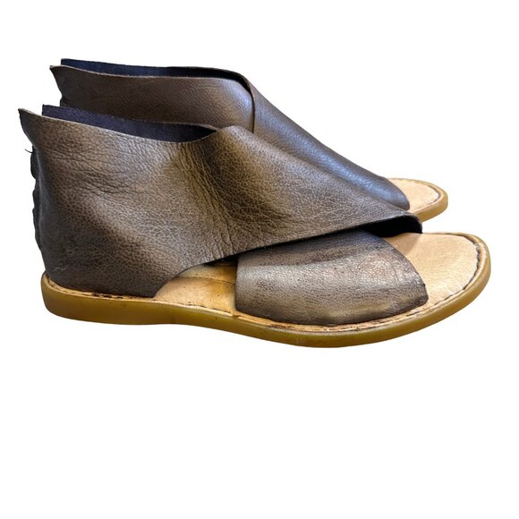 Born Iwa Sandal Womens Size 6 Dark Brown Leather Open Toe Flats Gladiator Shoe - Picture 4 of 7